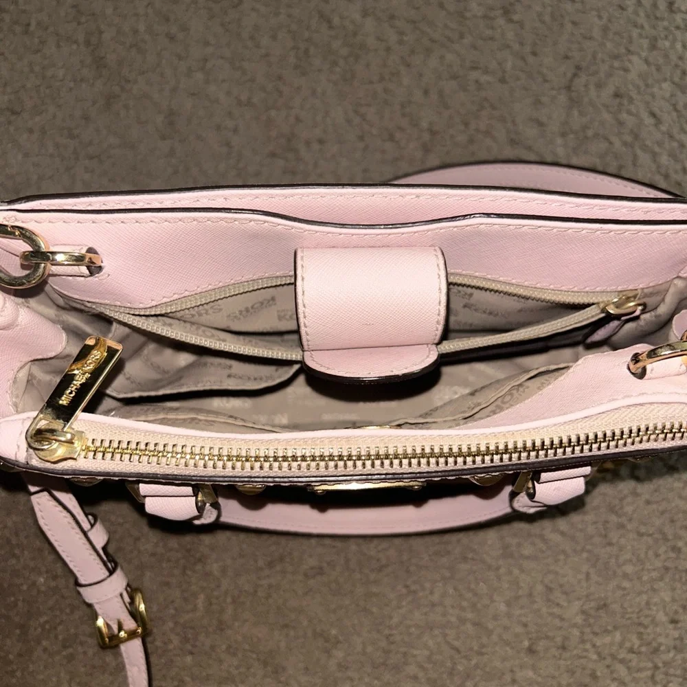 Michael Kors - Picture 5 of 5